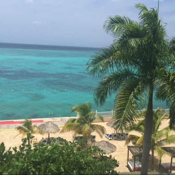 Meet your Posher, Ashley - Picture 6 of 6